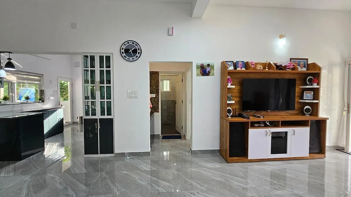 Uthuppan'S 2 Bedroom First Floor Udumbanshola