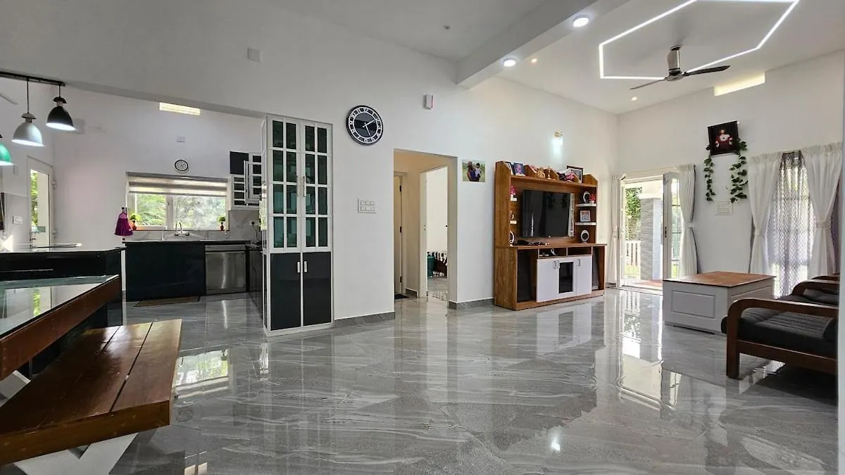 Uthuppan'S 2 Bedroom First Floor Udumbanshola Ινδία